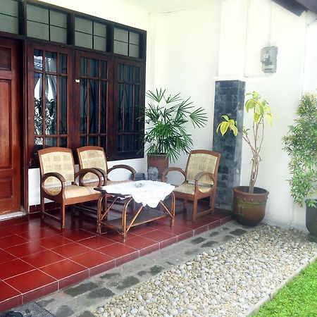 Omah Timoho Homestay Джокьякарта Экстерьер фото