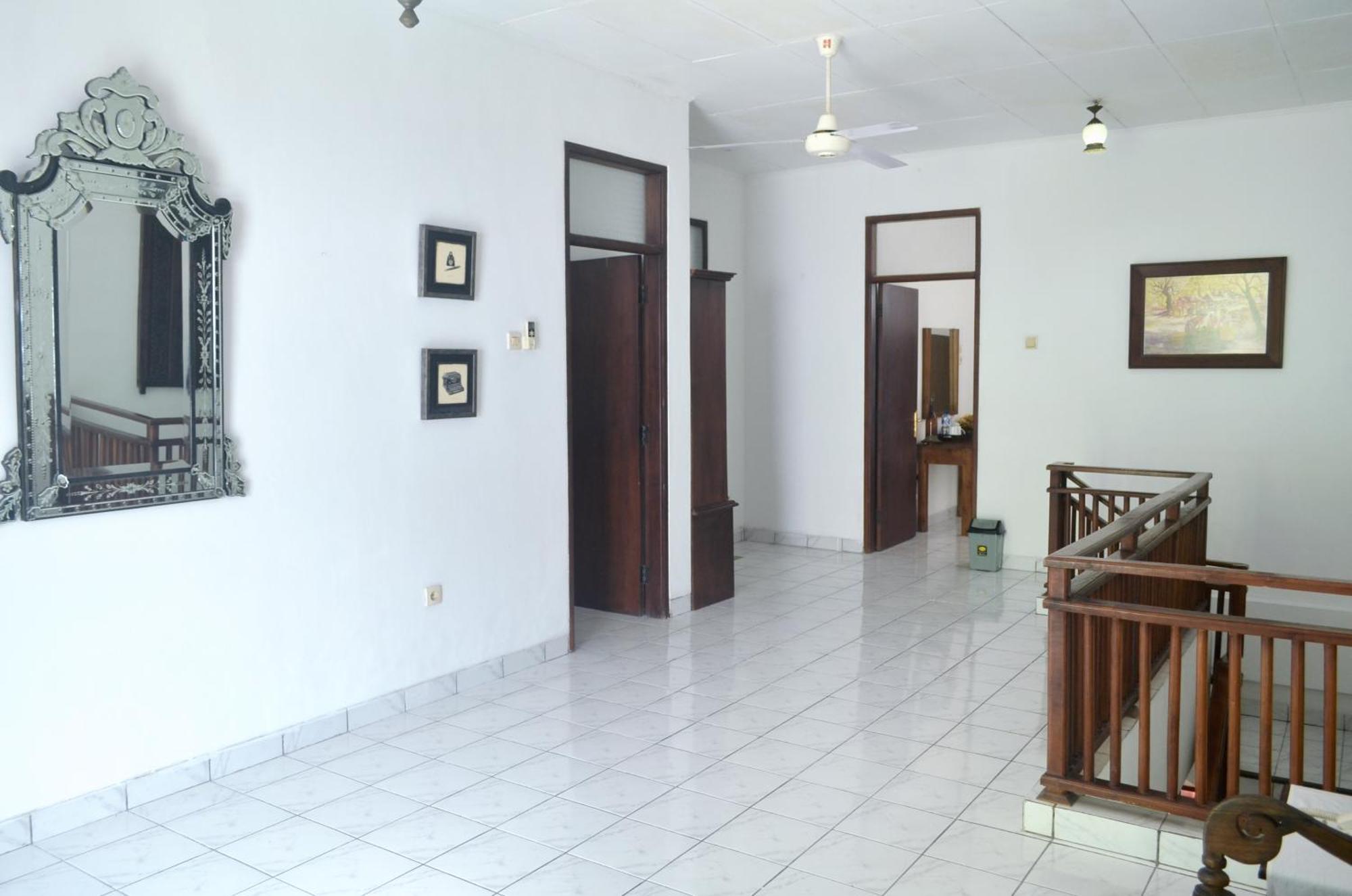 Omah Timoho Homestay Джокьякарта Экстерьер фото